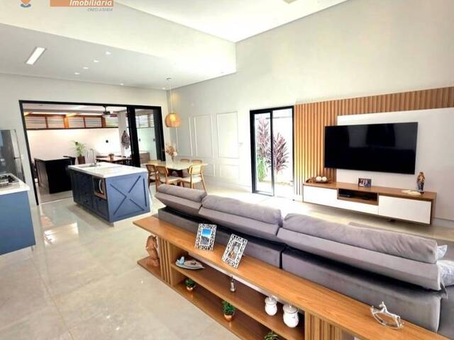 Casa em condomínio para Venda em São José dos Campos - 2